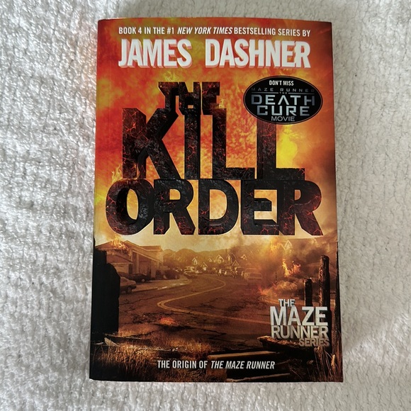 The Maze Runner Series. 4 books. - Picture 7 of 8